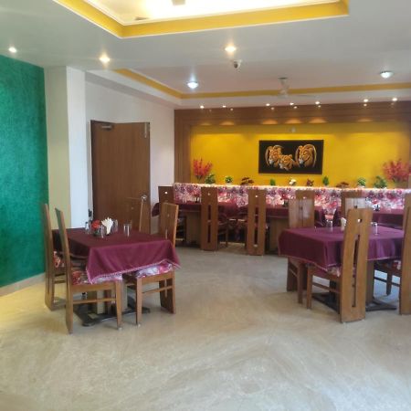 Hotel Fort View Tikamgarh Eksteriør bilde