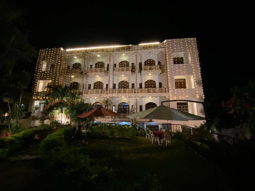 Hotel Fort View Tikamgarh Eksteriør bilde