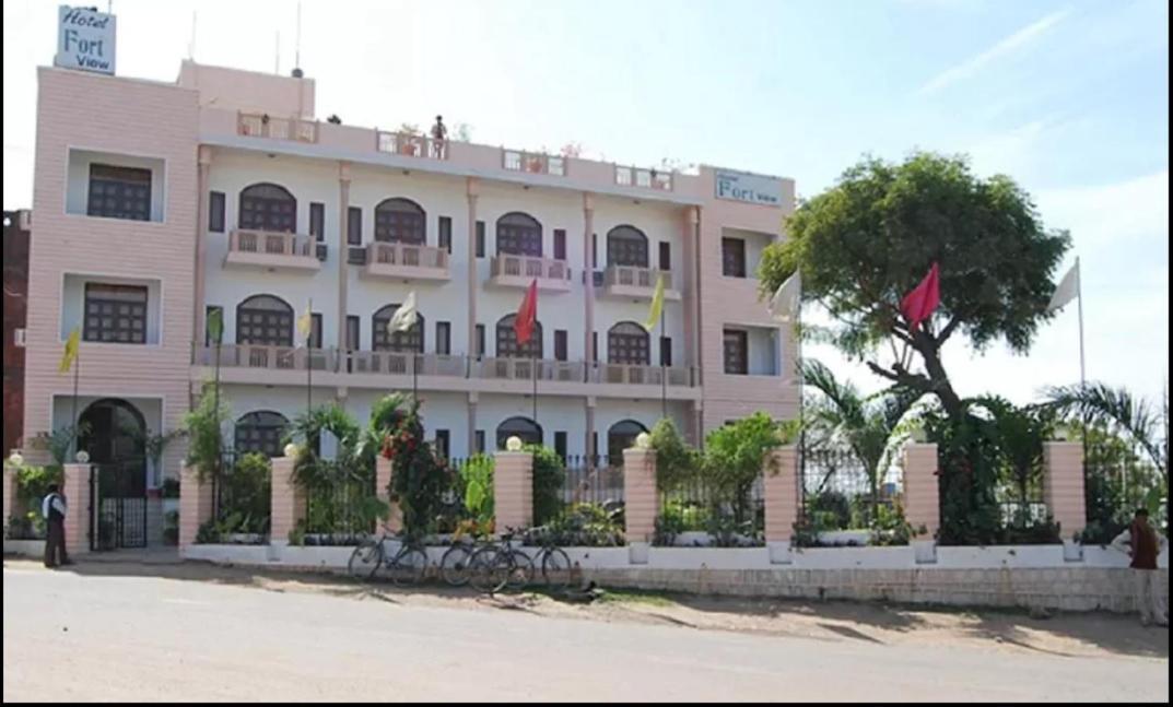 Hotel Fort View Tikamgarh Eksteriør bilde